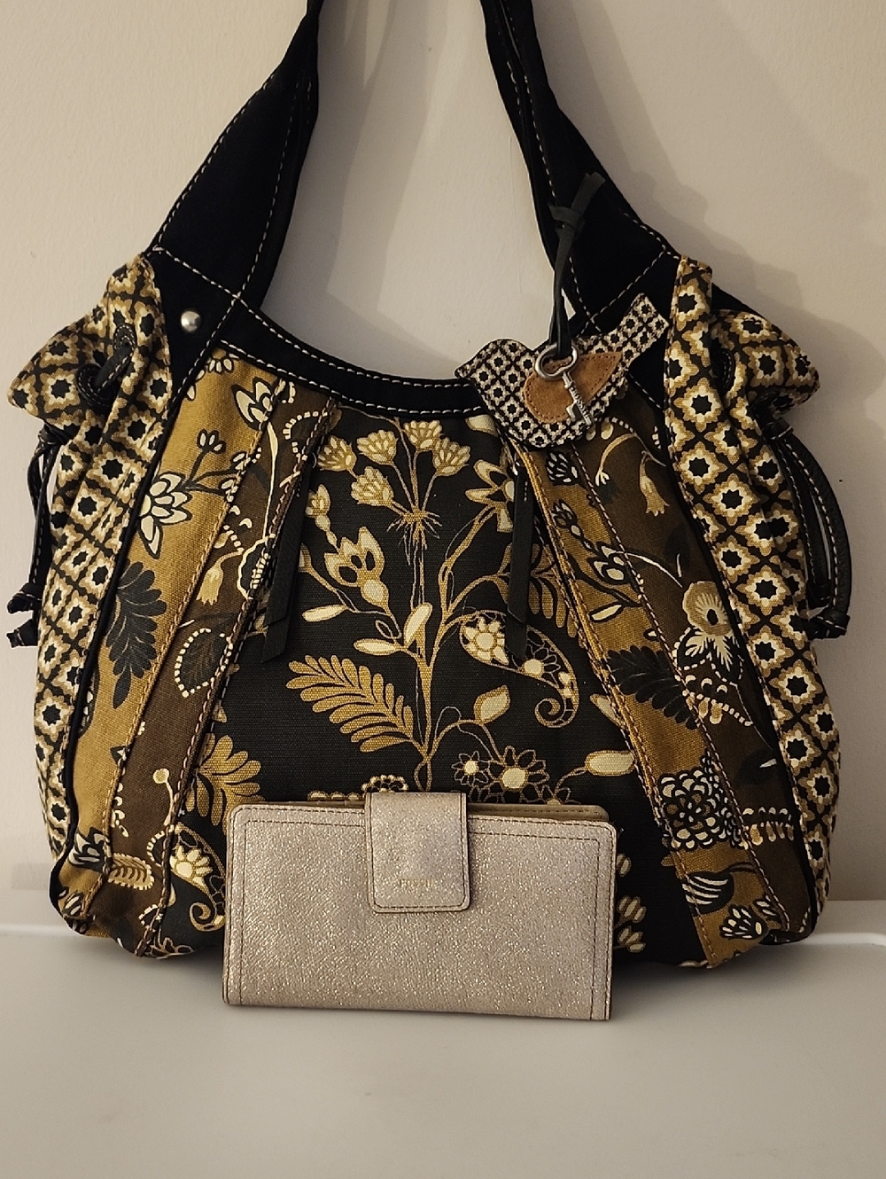 Fossil Canvas Shoulder Bag/Tote w/Free Fossil Wallet